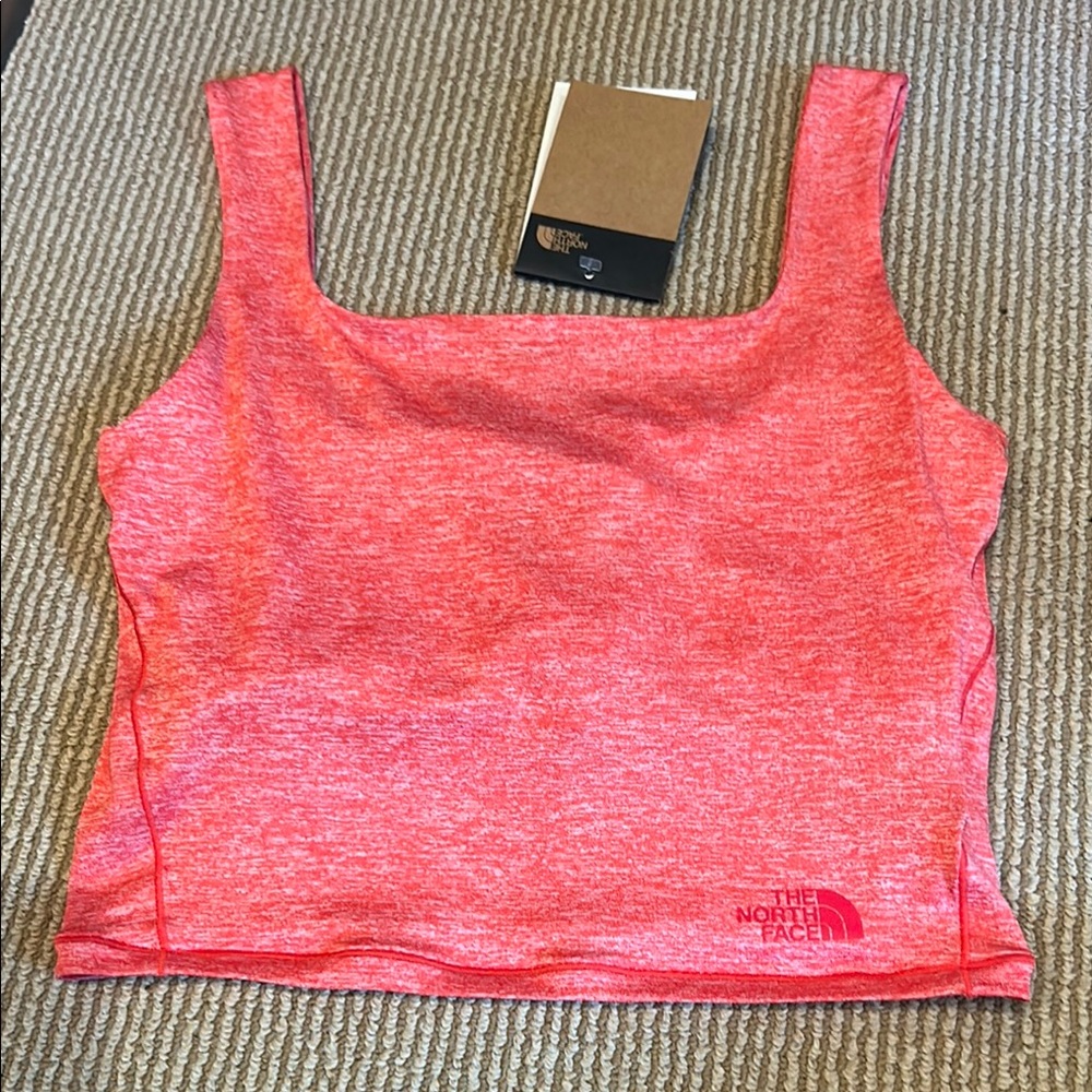 NWT NORTHFACE Wayfair Tank in Horizon Red size medium